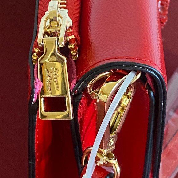 Betsey Johnson Take Me Everywhere Crossbody Red - Picture 4 of 6